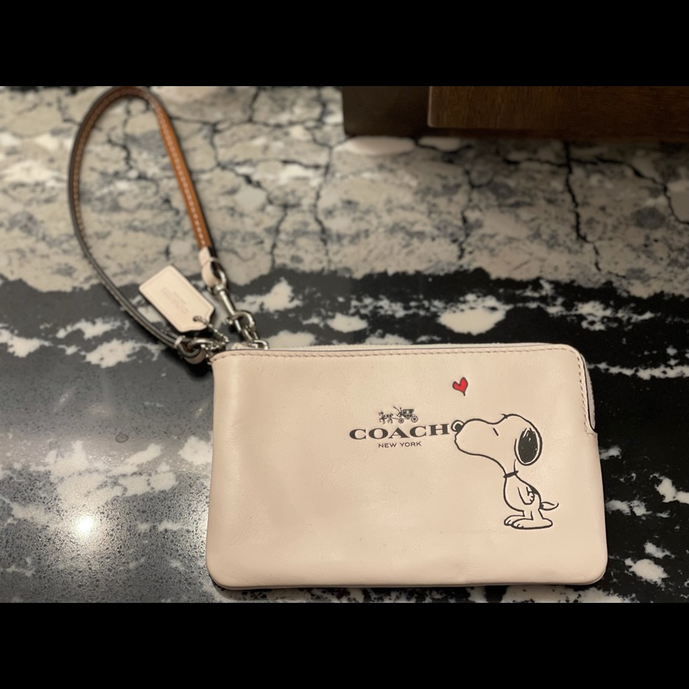 Coach Snoopy Kiss wristlet